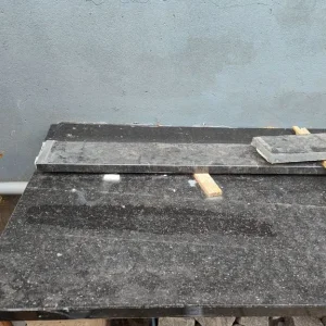 Granite worktop and slab - Image 2