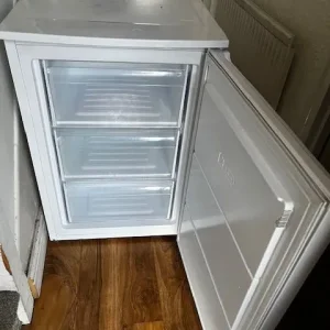 Frost Free Curry's Essentials Under-Cabinet Freezer