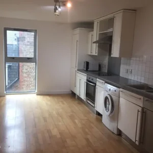 3 bed student apartment - Image 4