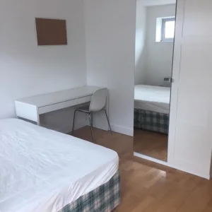 3 bed student apartment - Image 8