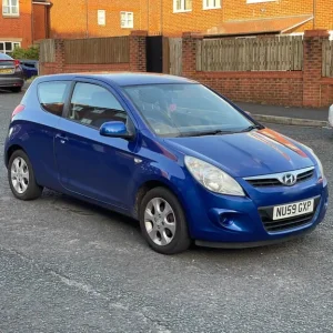 2009 Hyundai i20 1.4 manual 3-door hatchback - Image 2