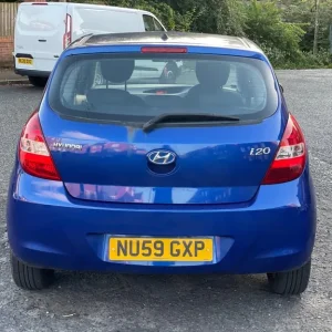 2009 Hyundai i20 1.4 manual 3-door hatchback - Image 7