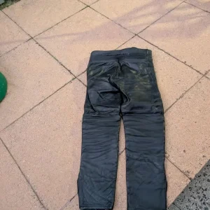 Leather motorcycle trousers