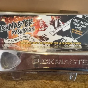 Pickmaster precision. Plectrum cutter