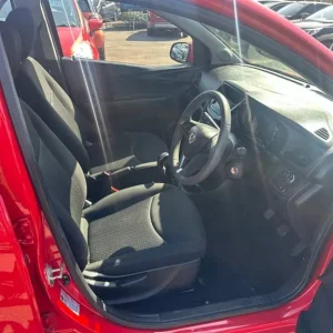 2017 Vauxhall Viva SE AC Hatchback Manual - Image 6