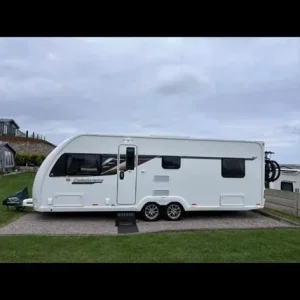 Swift celebrate qfb 2022 6 birth - Image 5