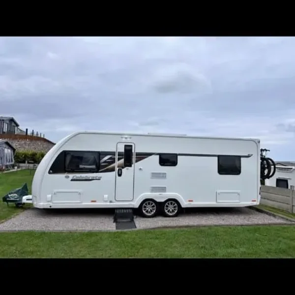 Swift celebrate qfb 2022 6 birth