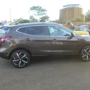 2019 Nissan Qashqai Tekna+ DiG-T 5-door DCT Auto Petrol - Image 7