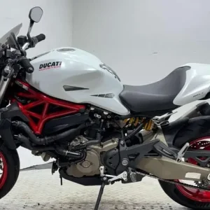 2015 Ducati Monster 821 – 2650 miles, Leo Vince exhaust, fresh service - Image 4