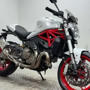 2015 Ducati Monster 821 – 2650 miles, Leo Vince exhaust, fresh service - Image 5