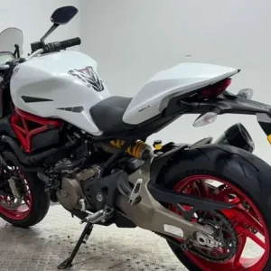 2015 Ducati Monster 821 – 2650 miles, Leo Vince exhaust, fresh service - Image 6