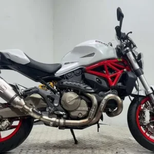 2015 Ducati Monster 821 – 2650 miles, Leo Vince exhaust, fresh service