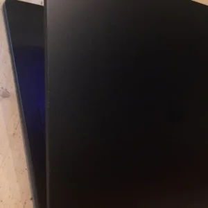 Microsoft Surface Laptop 10th gen i5 8GB 256GB touch screen - Image 3