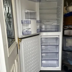 BeKO frost-free fridge freezer with drinks dispenser - Image 2