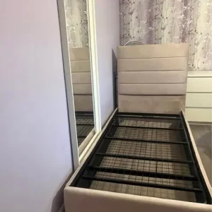 Dusky pink single bed