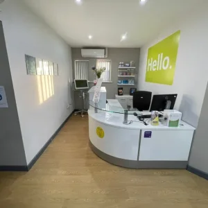 Reception desk - Image 2