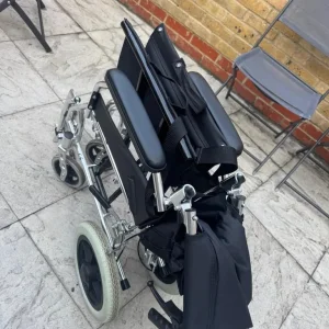 Folding wheelchair - Image 4