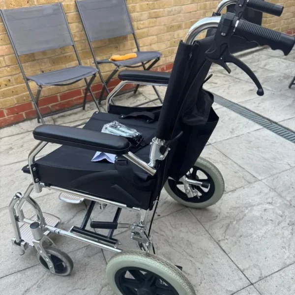 Folding wheelchair