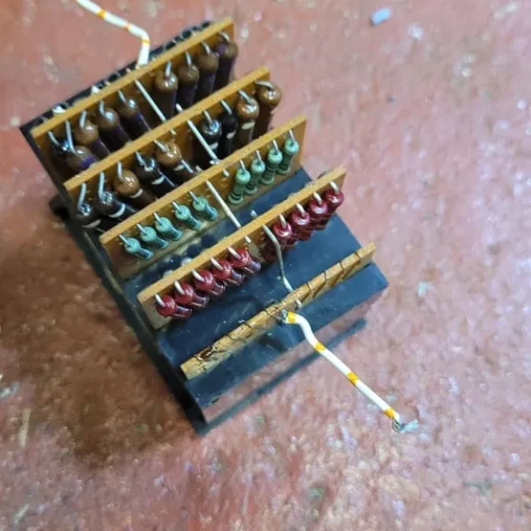 Variable resistor box