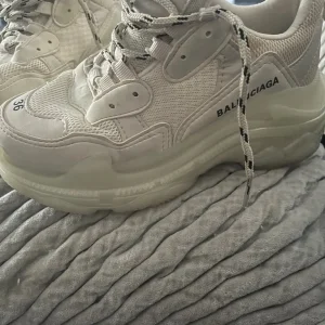 Balenciaga cream trainers size 5.5