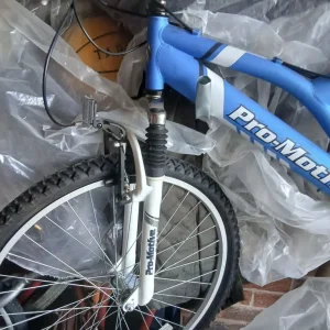 pro motive DS400 custom design in new wrappers - Image 3