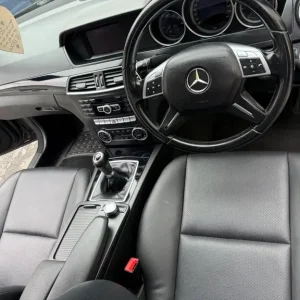 Mercedes-Benz C-Class 2013 2.1 Diesel Manual 4-door - Image 2