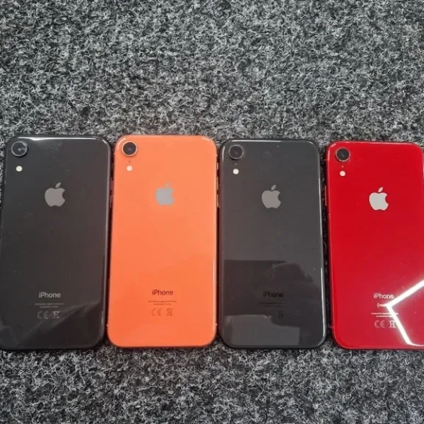 APPLE IPHONE XR 64GB OR 128GB UNLOCKED