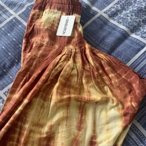 Embroidered shalwar - Image 3