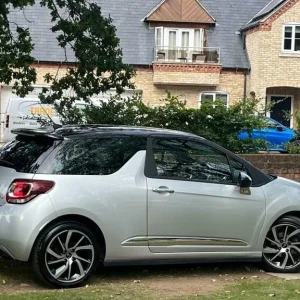 2016 DS3 BlueHDi Prestige Hatchback - Image 4