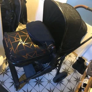 Ickle Bubba pram - Image 4