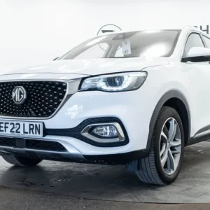 2022 MG HS 1.5 T-GDI Manual SUV - Image 3