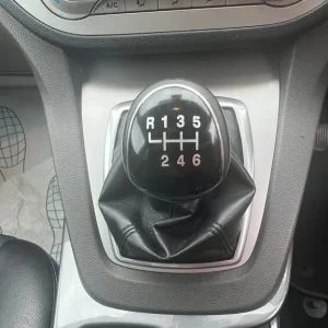 2012 Ford Kuga Estate Manual Diesel - Image 6