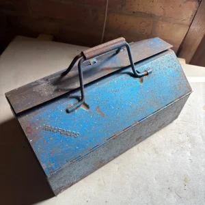 Halfords tool box