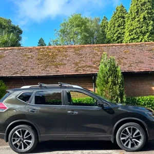 2014 Nissan X-Trail 1.6 dCi Diesel SUV with 360 View Monitor and 19in Alloy Wheels - Image 5