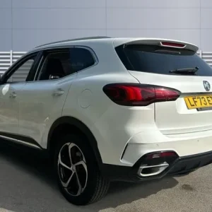 2023 MG HS 1.5 T-GDI Trophy 5-door White Hatchback - Image 2