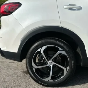 2023 MG HS 1.5 T-GDI Trophy 5-door White Hatchback - Image 7