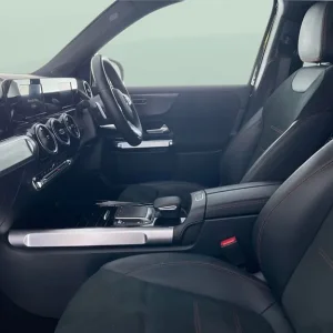 2022 Mercedes-Benz GLB 2.0d AMG Line SUV - Image 4