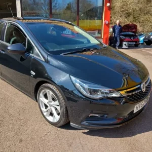 2017 Vauxhall Astra SRI CDTI S/S Hatchback Diesel Manual - Image 6