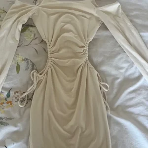 Oh polly Ruched Cut Out Sides Long Sleeves Ivory Mini Dress - Image 7