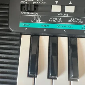 Yamaha PSS-50 Mini Keyboard - Image 4