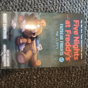 Five nights at freddys book
