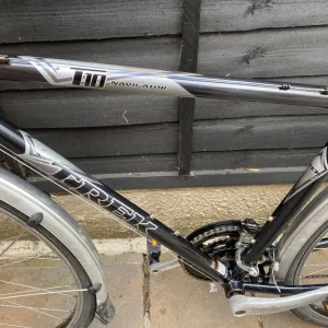 Adults trek navigator lightweight hybrid bike - Image 2