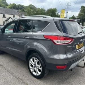 2014 Ford Kuga 2.0 TDCi Titanium SUV 5-door Diesel Manual AWD - Image 4
