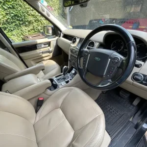 2011 Land Rover Discovery Estate - Image 8