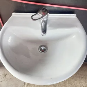 Pedestal Sink - Image 2