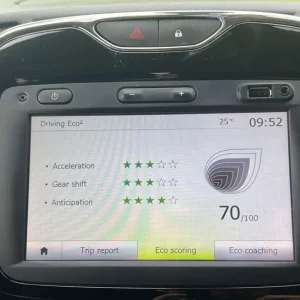 2016 Renault Captur 1.5 Dynamique S Nav Diesel 5-door SUV - Image 3