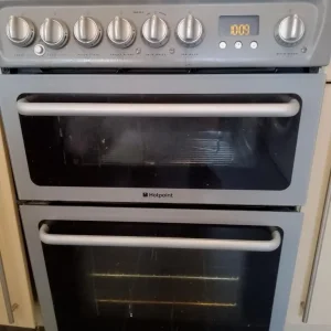 Free Hotpoint Cooker - Image 2