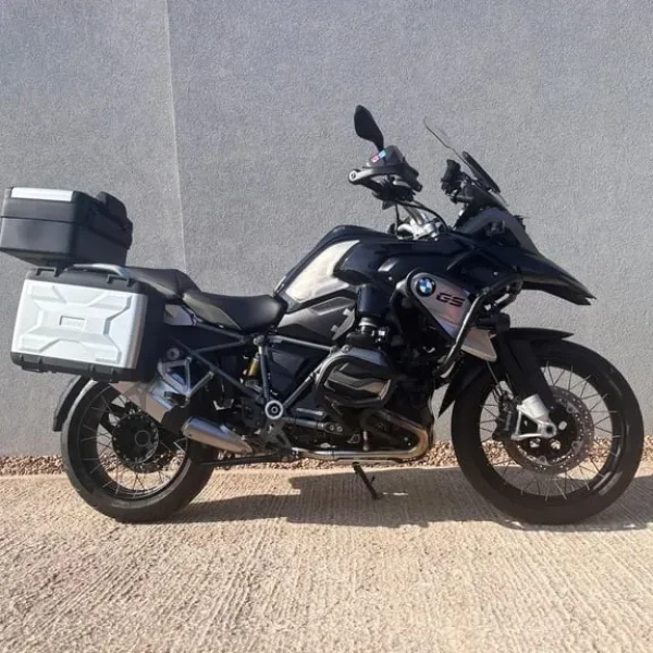 BMW R 1200 Triple Black 2016 Factory Lowered