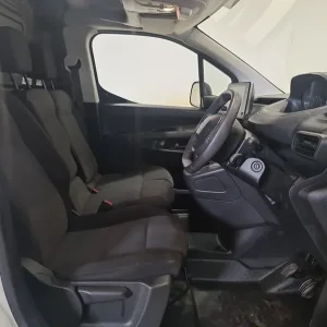 PEUGEOT PARTNER 1.5 BLUEHDI 1000 PROFESSIONAL STANDARD P/V 100 BHP SWB D - Image 3