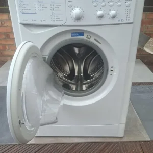 Washer and dryer set - Image 2